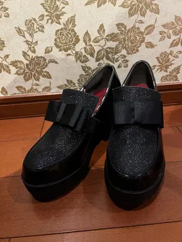 글리터 블랙 로퍼 리본 포함