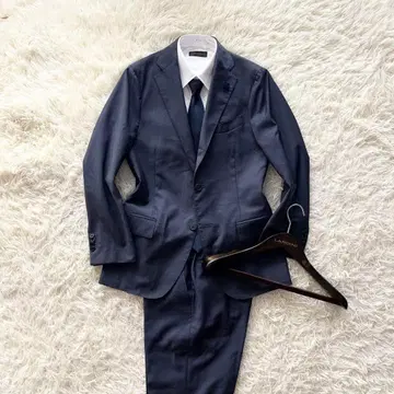[새상품급] LARDINI 네이비 울 수트 부토니에르 사이즈 46