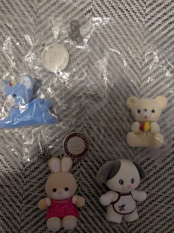요시토쿠 봉제 인형 4개 세트