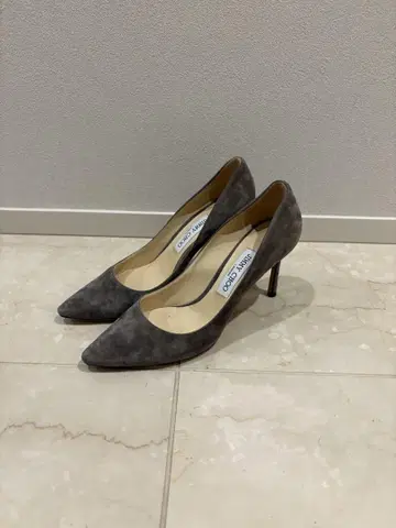 지미추 스웨이드 하이힐 짙은 그레이