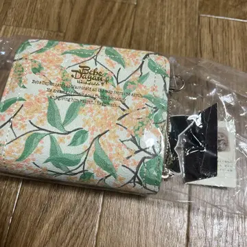 Bebe Daisies 꽃무늬 접이식 지갑