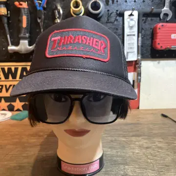 [바이커 필수 시청] THRASHER MAGAZINE 블랙 트래커 캡