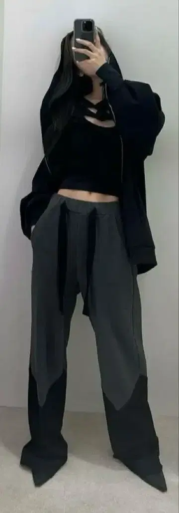 melt the lady 스웨트 팬츠