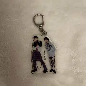 러브시크 SPINNS 콜라보 우토 료 아크릴 키링