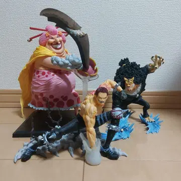 제일복권 원피스 빅 맘 카타쿠리 로브 루치 피규어