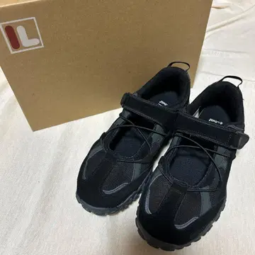 FILA 메리 제인 스니커즈