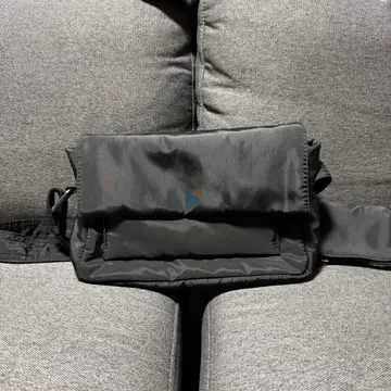 ZARA 블랙 숄더백