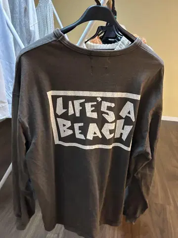 LIFE'S A BEACH 트레이닝복