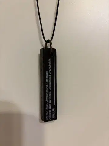가격 인하 율리우스 본점 한정판 가죽 목걸이