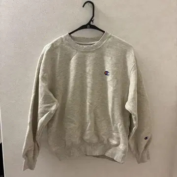 Champion 그레이 크루넥 맨투맨 C7-5010