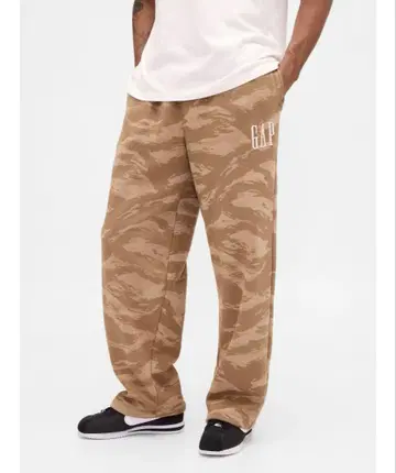 GAP 카모플라쥬 스웨트 팬츠 빈티지 소프트 GAP 로고