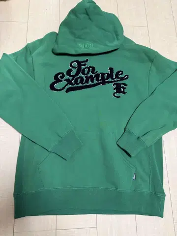 example 로고 후드티