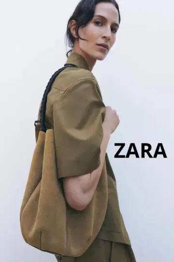 새상품! ZARA 자라 뜨개질 스플릿 스웨이드 플라워 토트백