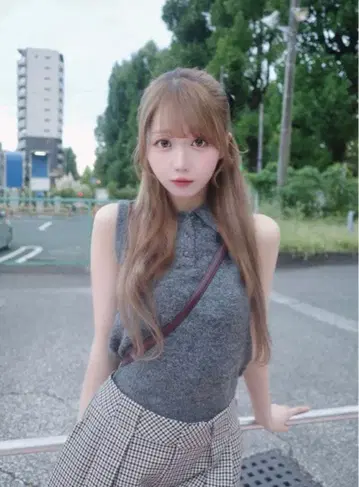 카라 부착 풀오버 베스트 H&M 그레이 니트 슬리브리스