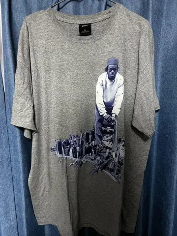HUF 티셔츠
