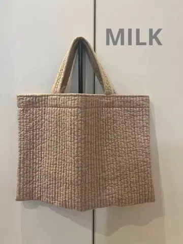 비오는날 MILK 푸들