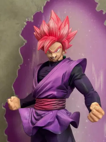 드래곤볼 블랙 손오공 피규어 받침대 포함