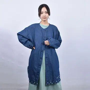 drug store's 밑단 꽃 자수 노카라 스프링 코트