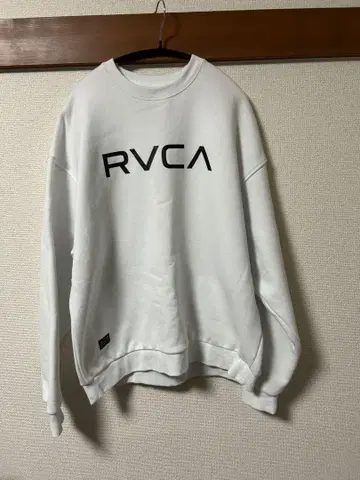 RVCA 화이트 맨투맨 트레이닝복