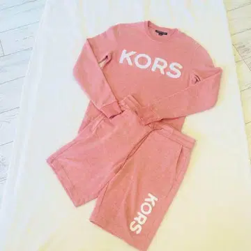 KORS 핑크 트레이닝복 숏팬츠 세트