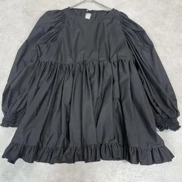 새상품급 YOIHI 천 유령 프릴 블라우스 블랙