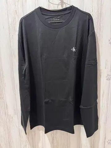 Calvin Klein Jeans 블랙 롱 슬리브 T셔츠