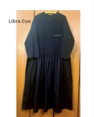 Libra Cue 클래식 핀턱 롱 원피스