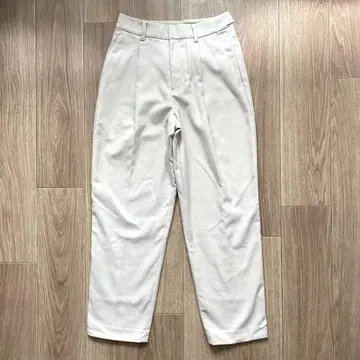 UNIQLO 콩트와르 데코토니에 트위드 턱 테이퍼드 팬츠