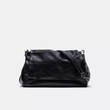ZARA 락 플랩 숄더백