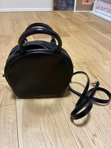 MARW 라운드 숄더백 블랙