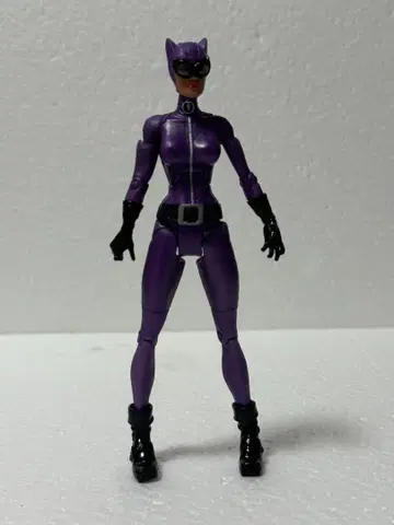 DC 멀티버스 캣우먼 피규어