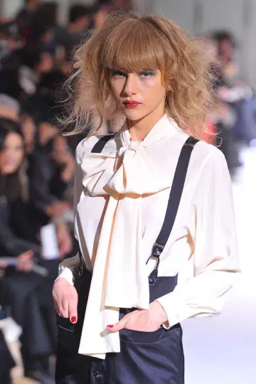 LIMI feu 보타이 블라우스