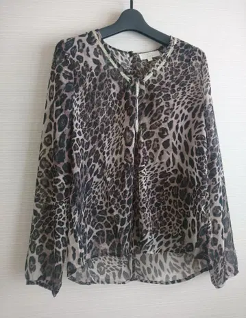 프랑스 수입 레오파드 무늬 블라우스 S 사이즈
