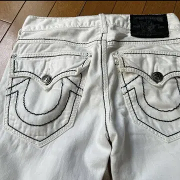 트루 릴리젼 화이트 데님 28