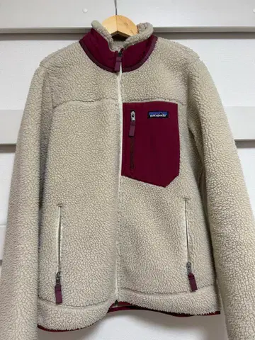 Patagonia 클래식 레트로X 자켓 내추럴 x 빨간색