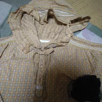 할인 핑크하우스 후드 부착 오렌지 계열 셔츠 원피스 & 핑크하우스 코사지