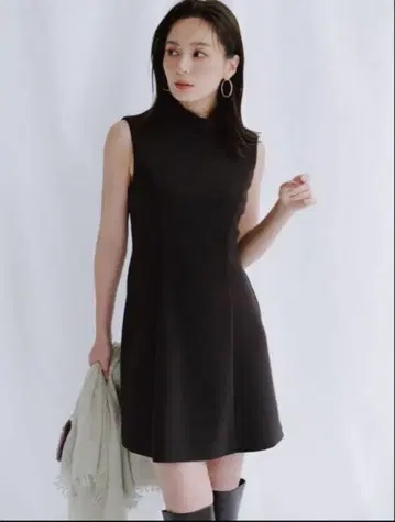 완판템 택 포함 미사용 새상품 anuans 컷 조젯 미니 원피스