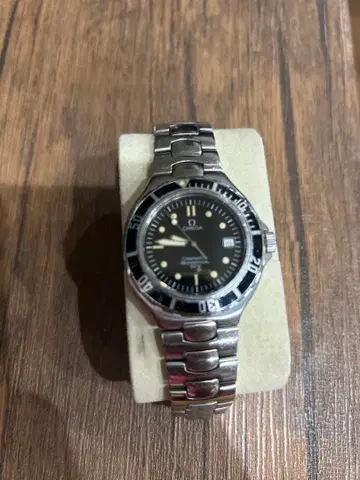 OMEGA Seamaster 손목시계(쿼츠)