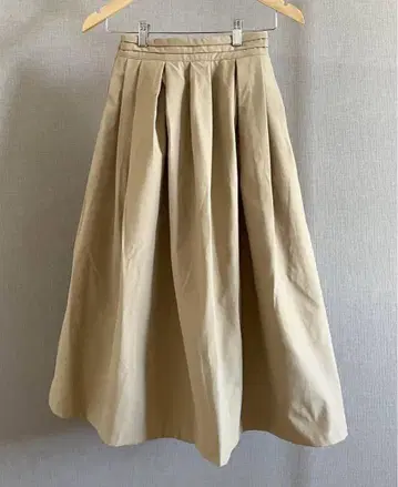 [한국 fashion] 베이지 플레어 롱 스커트 허리밴딩