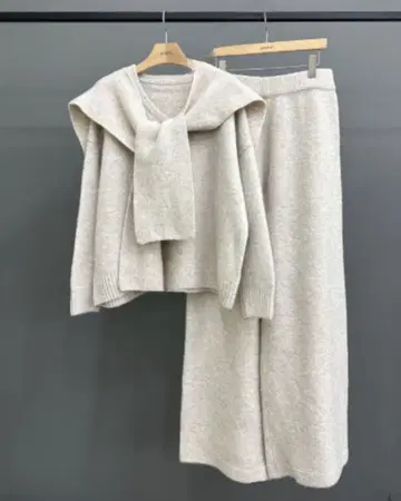 [한국 fashion] 라이트 베이지 니트 셋업