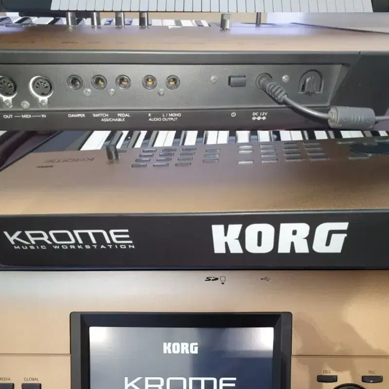 KORG Krome 61 Vintage Gold 크롬 빈티지 골드 한정판