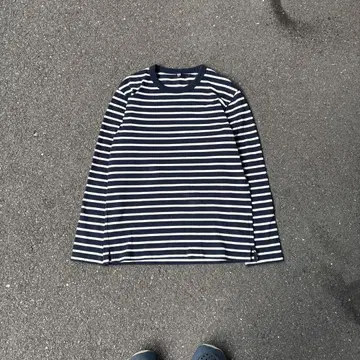 00s 올드 유니클로 짧은 기장 보더 롱티 시티 보이 y2k