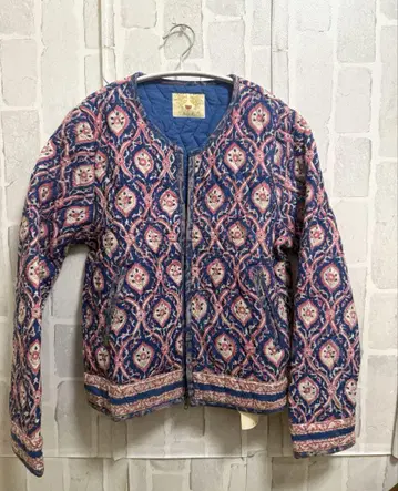 새상품 AIC 패딩 자켓