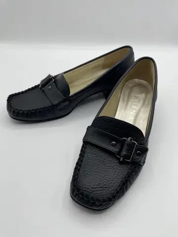 [새상품급] DIANA 주름 가죽 펌프스 로퍼 블랙 23cm