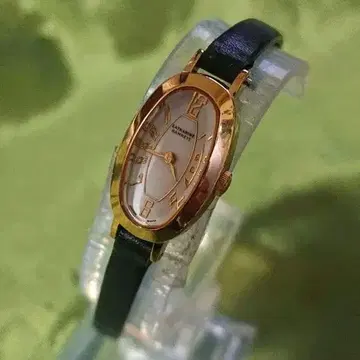 마가렛 하우엘 쿼츠 여성용 손목시계