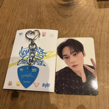 Lee Know 사인 포함 피크 세트