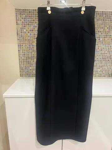 allureville 알아바일 블랙 타이트 스커트 스트랩 포함