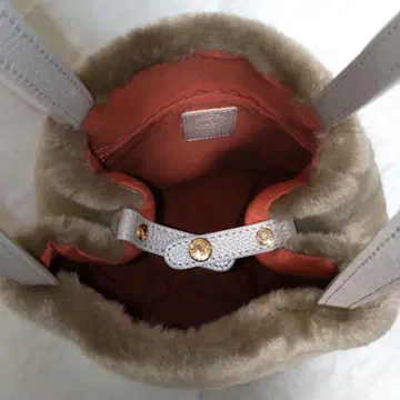 [새상품급] russet 복슬복슬 퍼 토트백