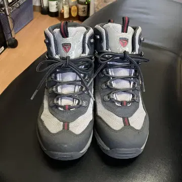 TrekSta 등산화 25.0cm 그레이/블랙