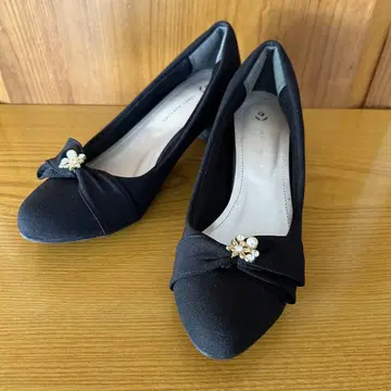 [ 미사용품 ] 비쥬 장식 블랙 펌프스 5cm 힐